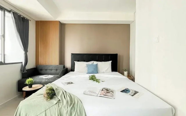 Studio Near Kalideres Station At Daan Mogot City Apartment