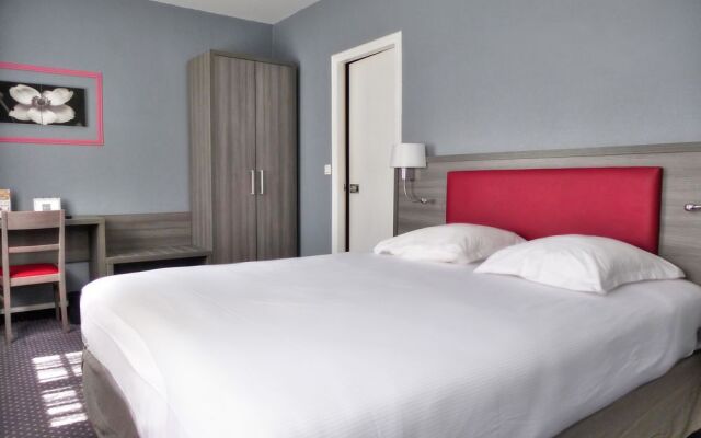 Hotel SPA Piscine le Petit Castel