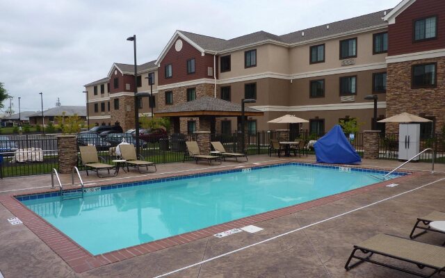 Staybridge Suites Bowling Green by IHG