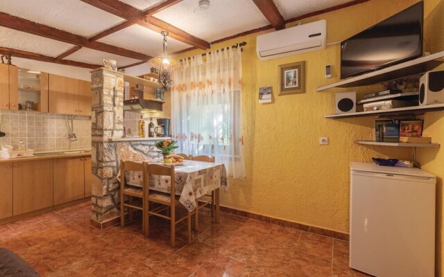 Beautiful Home in Medulin With Wifi and 1 Bedrooms