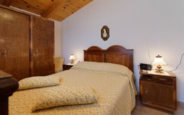 Casa Mira - Two Bedroom Holiday Home with Pool