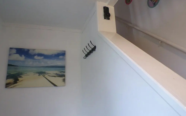 Chelsea Orange Apartment Sleeps10-petsok-parking