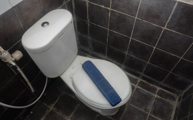 Elegant And Well Designed 2Br At Green Pramuka City Apartment