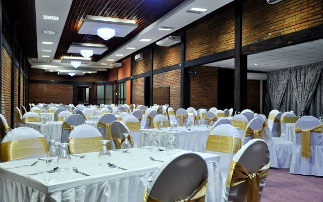 Avasta Resort & Spa