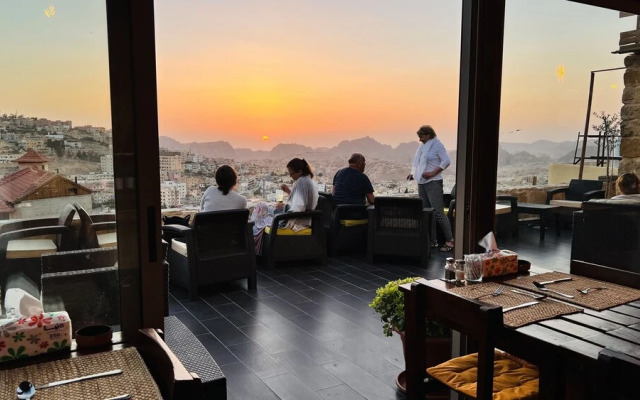 Ata Ali Hotel