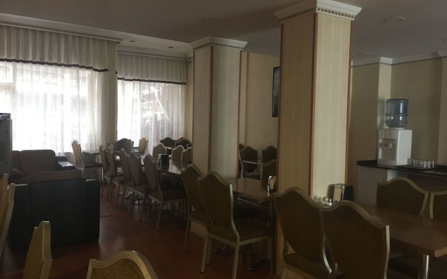 Saray Otel