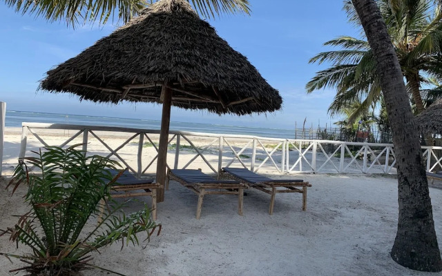 African Paradise Beach Hotel