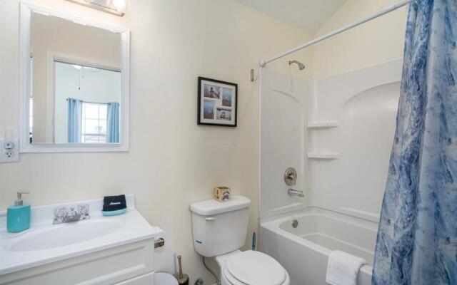 Wine Down on the Bay