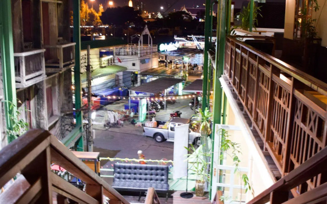 OYO 965 Art Hotel Sanamchai