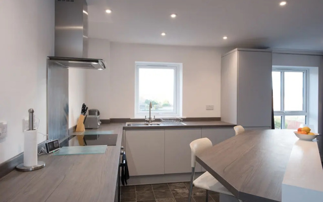 6 The Grange