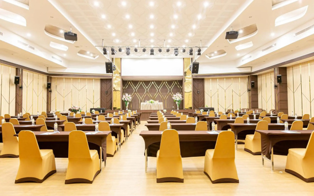 Grand Ratchapruek Hotel
