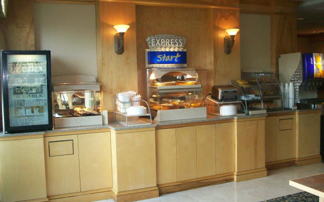Holiday Inn Express Hotel & Suites Memphis Southwind by IHG