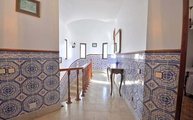 Private Pool Villa Walking Distance to Local Amenities