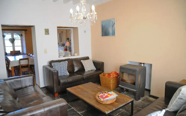 Pleasant Fermette with Outdoor Swimming Pool near Durbuy
