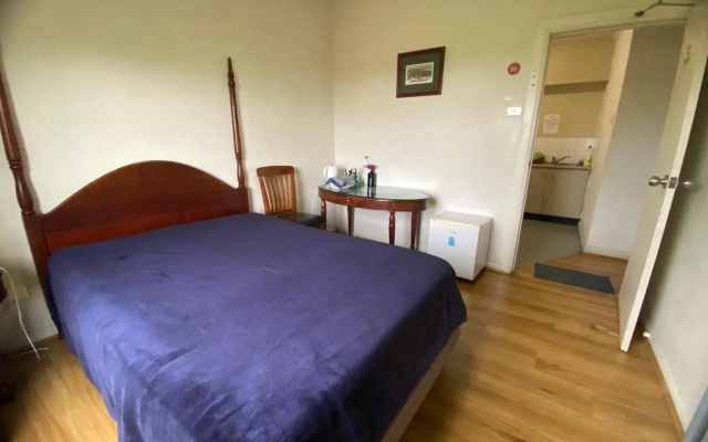 Quality room conveniently located for 2 or 3 si – Guest Rooms – Sydney