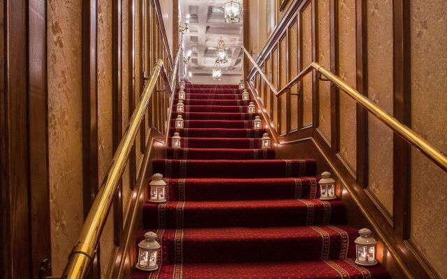 Newgrange Hotel