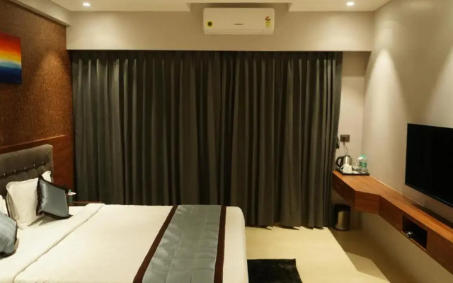 Alaukik Hotel
