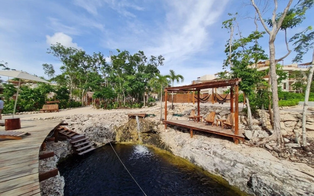 Lujoso Con Cenote En La Selva De Tulum