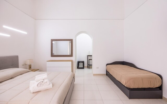 Miracoli 60 in Naples