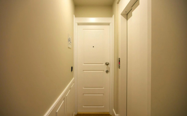 Charming Studio in Historic Downtown