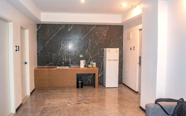Hevea Hotel & Resort