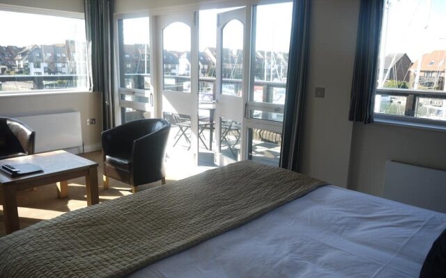 Boathouse Hotel