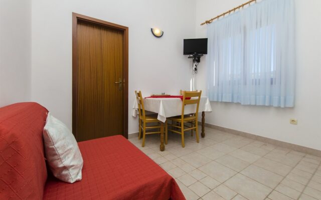 Apartments Toni Sea view