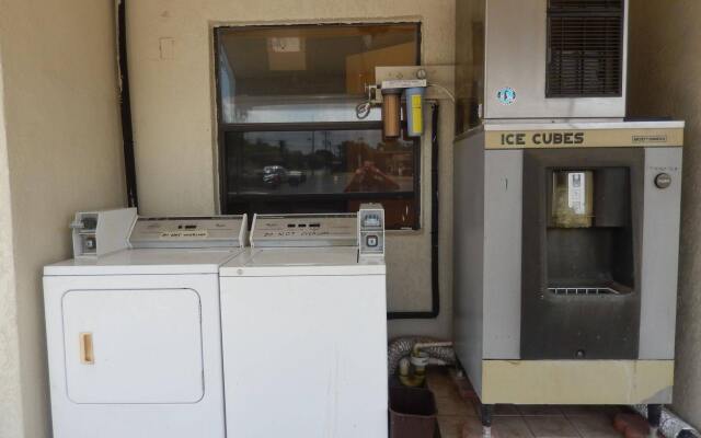 Pearsall Executive Inn