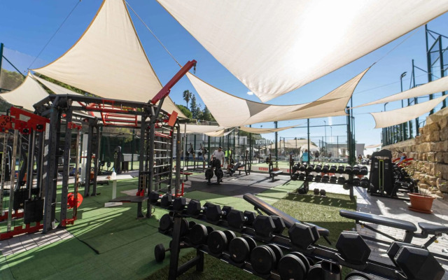 Brand New, Elegant Three Bed Apartment