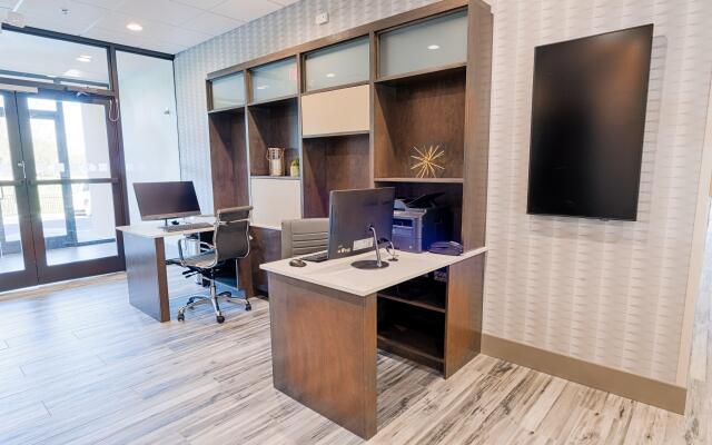 Holiday Inn Knoxville N - Merchant Drive by IHG