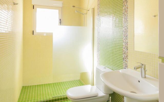 LLEBEIG 2 - Apartment with sea views in OLIVA. Free WiFi