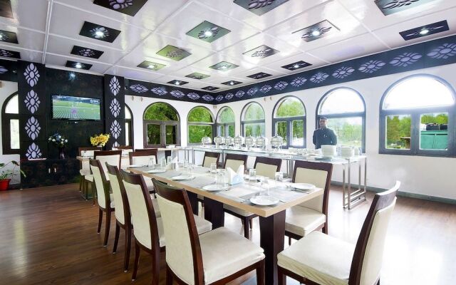 Morpheus Valley Resort