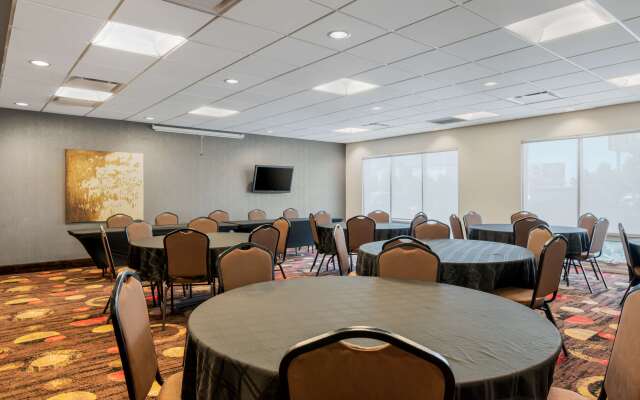 Best Western Plus Eastgate Inn & Suites