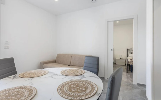 Sole Apartment 1 - Central Marina With Modern Furnishings