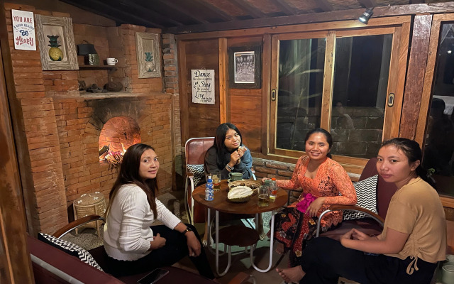 KTS - Kubu Tepi Sawah