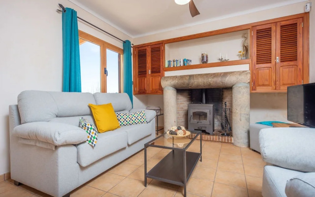 Vista Sol in Ariany With 2 Bedrooms and 1 Bathrooms