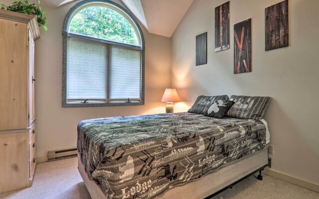 Charming Lake Harmony Townhouse w/ Balcony!