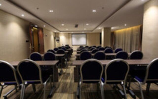 Park Lane Hotel