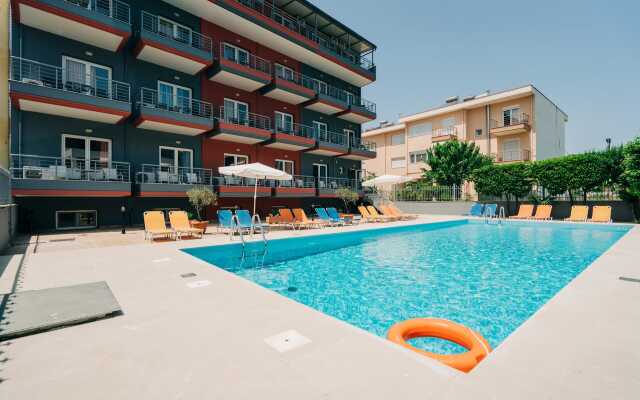 Atrium Hotel