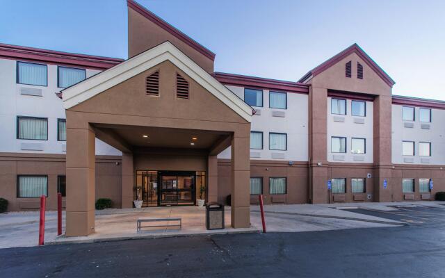 Red Roof Inn St Louis - Troy, IL