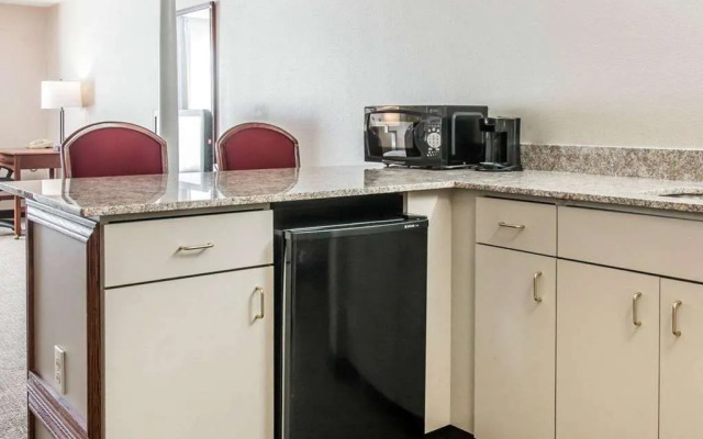Comfort Suites Grandville - Grand Rapids SW