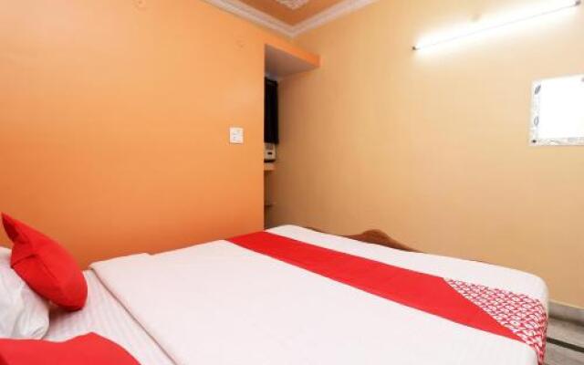 Hotel Ganga Mahal by OYO Rooms