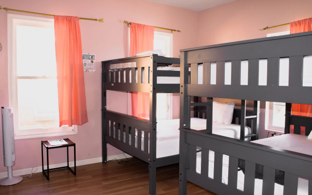 Wanderstay Houston Hostel
