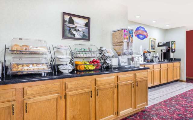 Baymont by Wyndham Bowling Green