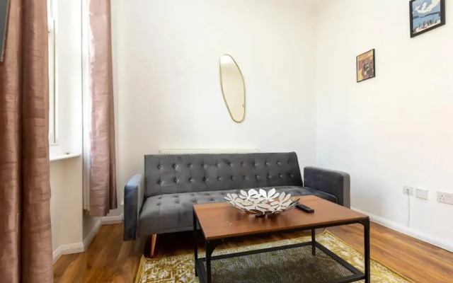 Centrally Located 1 Bedroom Apartment Near Paddington