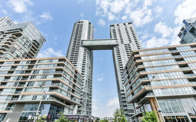 Toronto Suite Rentals - City Place
