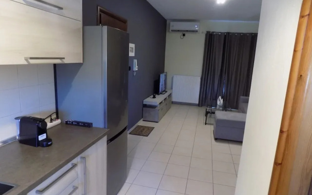 Central Cute 2Bd Balcony apt in Skiathos