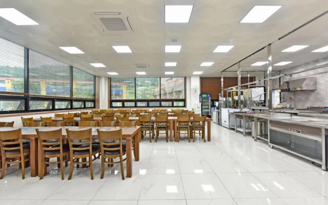 Erefarm Hostel