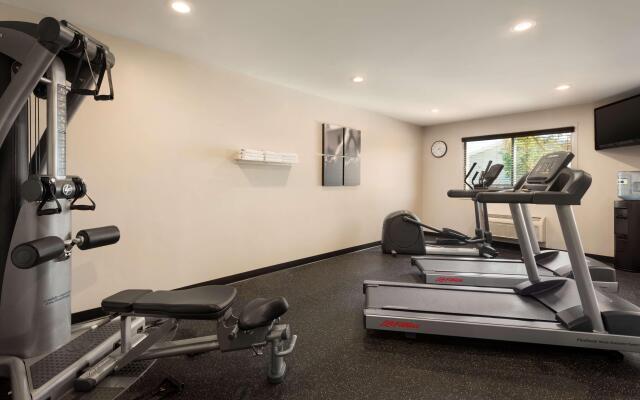 Country Inn & Suites by Radisson, Baxter, MN