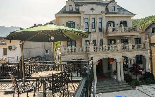 Yunshang Grassland Yishan Yishe Wild Luxury Guesthouse
